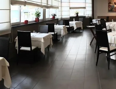 Torino San Luigi - Ristorante Trait D'union 4* Beinasco