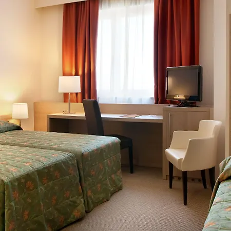 Otel Torino San Luigi - Ristorante Trait D'union 4*