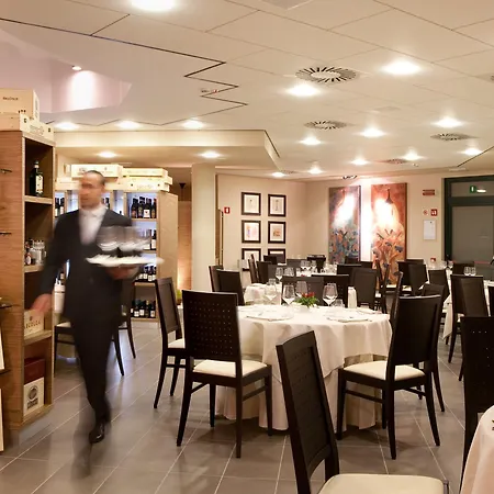 Torino San Luigi - Ristorante Trait D'union Otel 4*