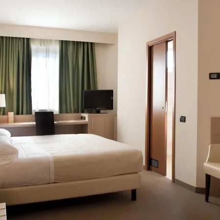 Hotel Torino San Luigi - Ristorante Trait D'union 4*