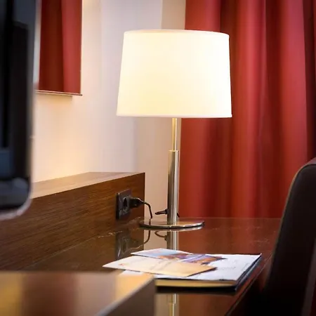 Otel Torino San Luigi - Ristorante Trait D'union 4*