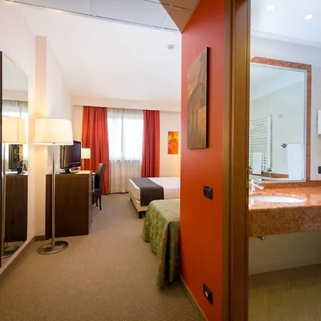 호텔 Torino San Luigi - Ristorante Trait D'union 4*